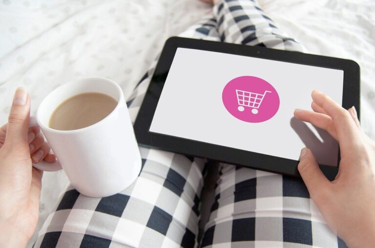 Online or Real Shopping (IELTS Task2)